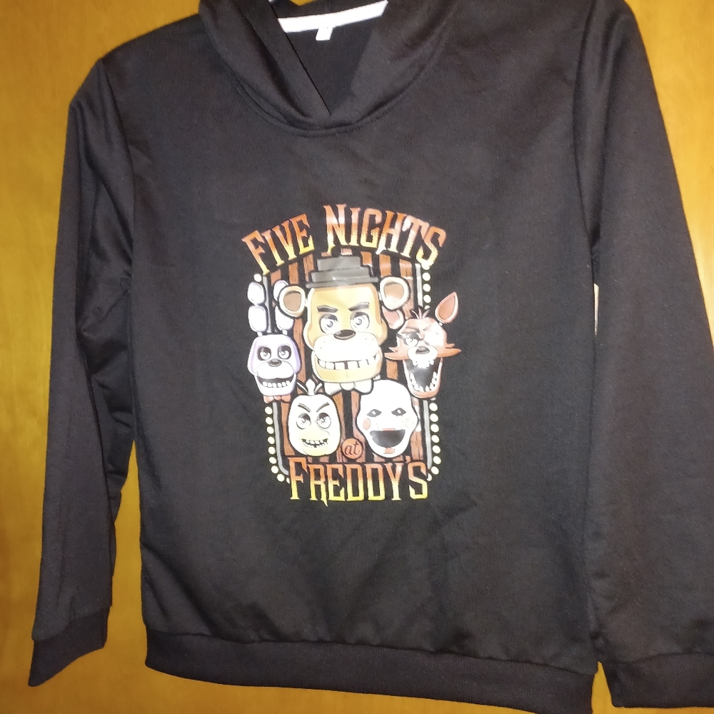 NEW FIVE NIGHTS AT FREDDIES  TOP WITH HOODIE. UNISEX